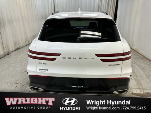 Used 2026 Genesis GV70 3.5T Sport Advanced image 5