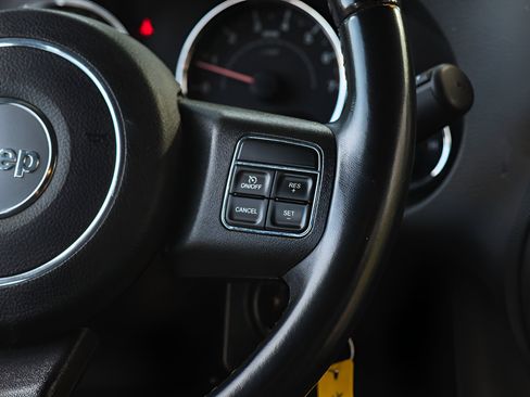 Used 2018 Jeep Wrangler Unlimited Sport S AWD/4WD image 31