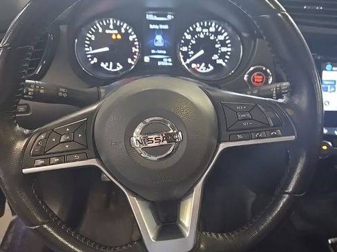 Used 2017 Nissan Rogue SL w/ SL Premium Package image 1