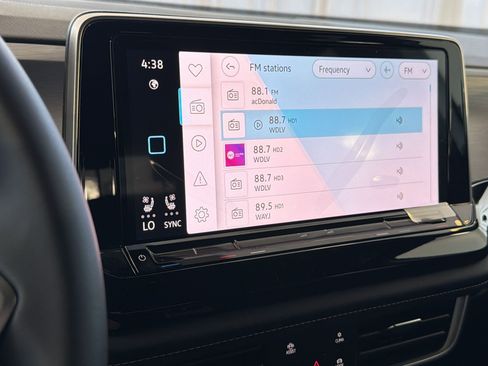 New 2026 Volkswagen Atlas Cross Sport SE AWD/4WD image 21