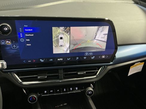 New 2026 Chevrolet Equinox EV LT image 27