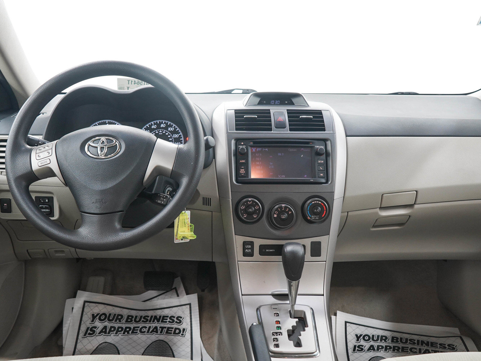 Used 2013 Toyota Corolla LE FWD image 14