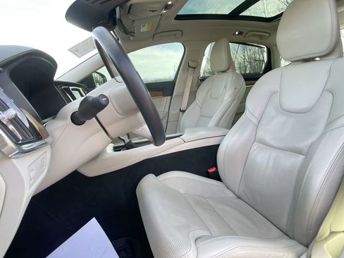 Used 2020 Volvo S90 T6 Inscription image 12