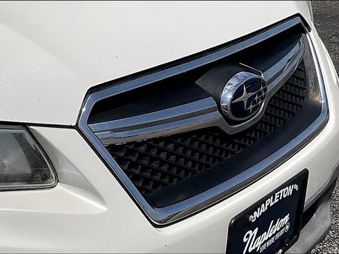 Used 2017 Subaru Crosstrek 2.0i Premium w/ Moonroof Package AWD/4WD image 34