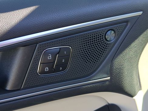 Used 2024 Ford Edge Titanium image 14