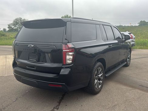 Used 2023 Chevrolet Suburban Z71 w/ Z71 Off-Road Package AWD/4WD image 5