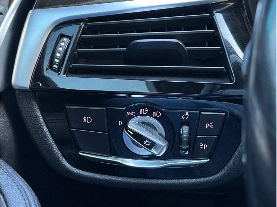 Used 2018 BMW 530i RWD image 20