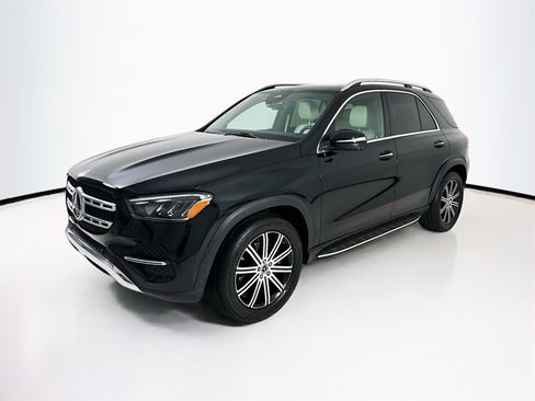 Certified 2025 Mercedes-Benz GLE 350 4MATIC image 3