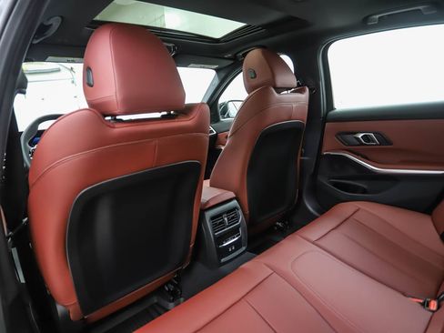 Used 2025 BMW 330i xDrive Sedan w/ Convenience Package image 20