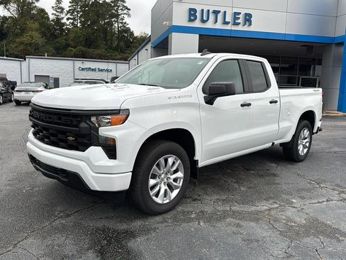 New 2026 Chevrolet Silverado 1500 Custom image 2