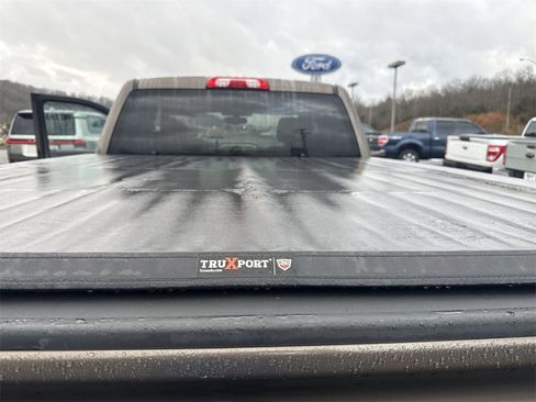 Used 2015 GMC Sierra 1500 SLE w/ SLE Value Package image 38