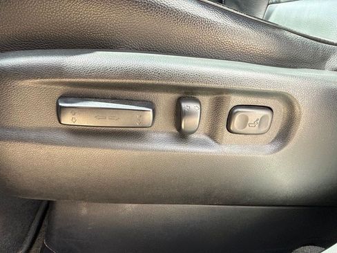 Used 2015 Honda Pilot Touring image 12
