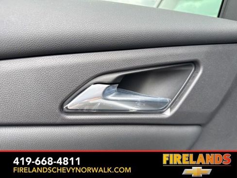 New 2025 Chevrolet Traverse LT w/ Enhanced Driving Package image 34