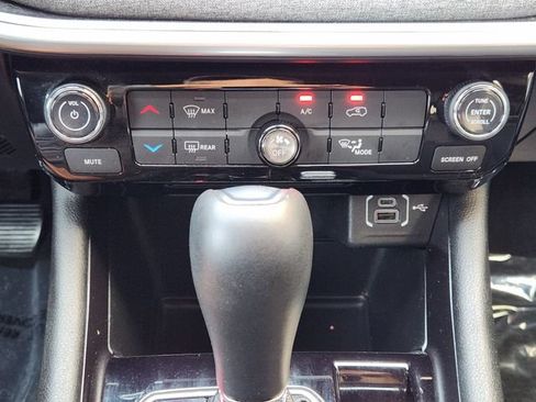 Used 2025 Jeep Compass Latitude AWD/4WD image 20