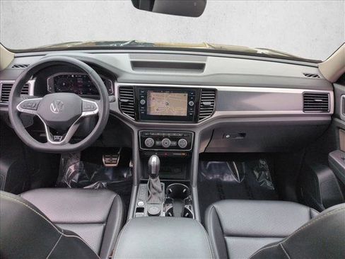 Used 2022 Volkswagen Atlas SEL R-Line image 19