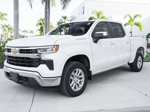 Used 2023 Chevrolet Silverado 1500 LT AWD/4WD image 6