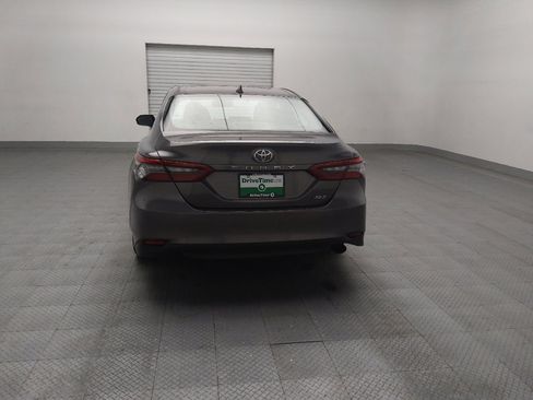 Used 2021 Toyota Camry XLE image 6