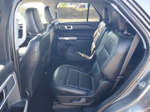 Certified 2022 Ford Explorer XLT w/ Equipment Group 202A image 12