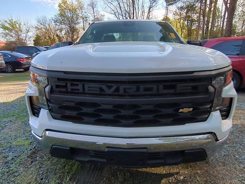 Used 2022 Chevrolet Silverado 1500 W/T RWD image 3