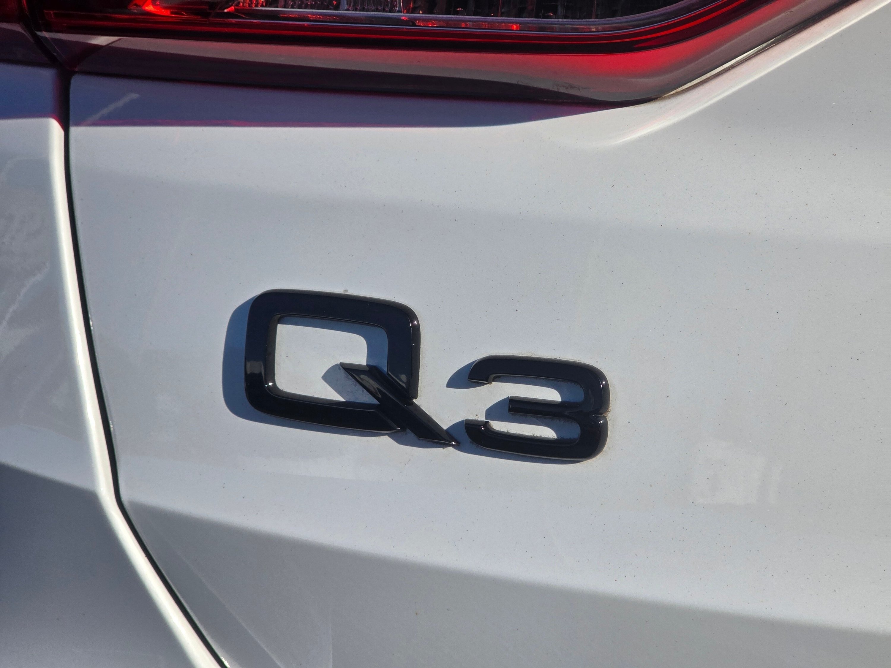 Certified 2025 Audi Q3 2.0T Premium AWD/4WD image 33