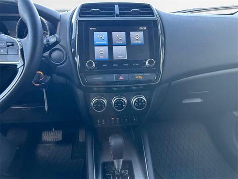 Used 2024 Mitsubishi Outlander Sport LE image 22