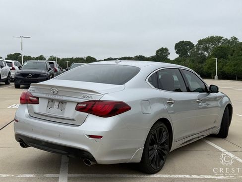 Used 2017 INFINITI Q70 L 3.7 RWD image 8