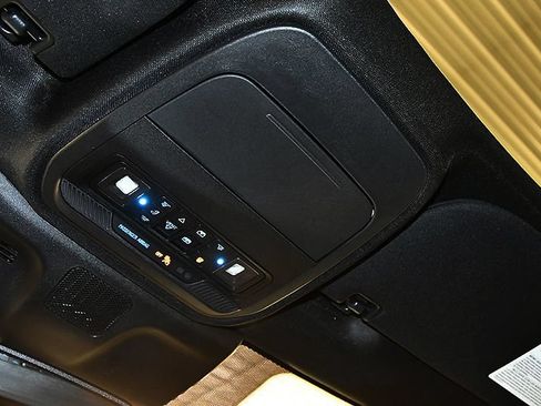 Used 2025 Ford Expedition Tremor AWD/4WD image 25