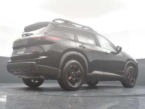New 2026 Nissan Rogue SV image 32