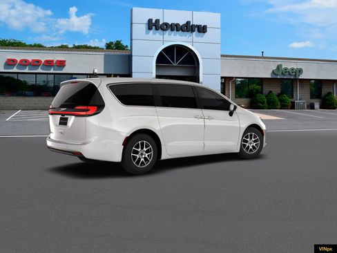 New 2026 Chrysler Pacifica Select image 8