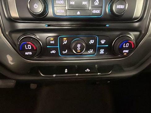 Used 2017 Chevrolet Silverado 1500 LT w/ All Star Edition AWD/4WD image 22
