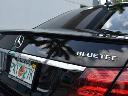 Used 2014 Mercedes-Benz E 250 BlueTEC Sedan image 22
