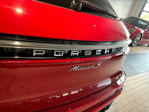Used 2025 Porsche Macan S image 38