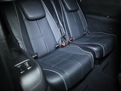 Used 2023 Mercedes-Benz GLS 450 4MATIC image 36