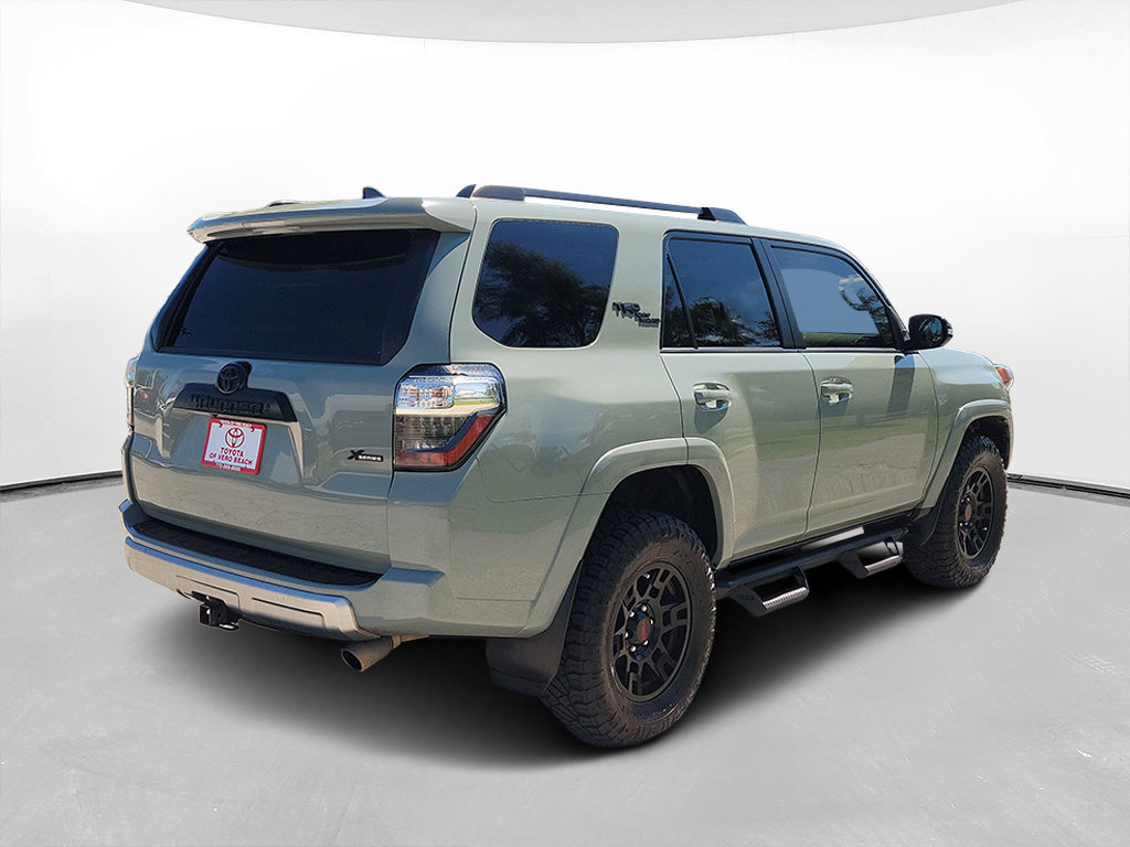 Used 2023 Toyota 4Runner TRD Off-Road Premium w/ Moonroof Package AWD/4WD image 4