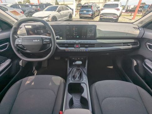 Certified 2025 Kia K4 FWD image 16