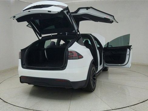 Used 2022 Tesla Model X image 72