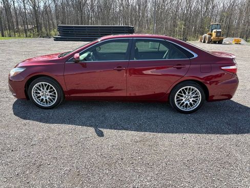 Used 2017 Toyota Camry XSE FWD image 6
