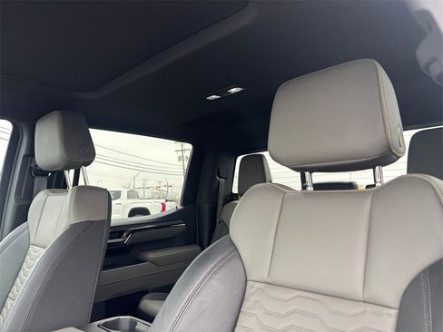 Certified 2025 Chevrolet Silverado 1500 ZR2 w/ Technology Package image 13