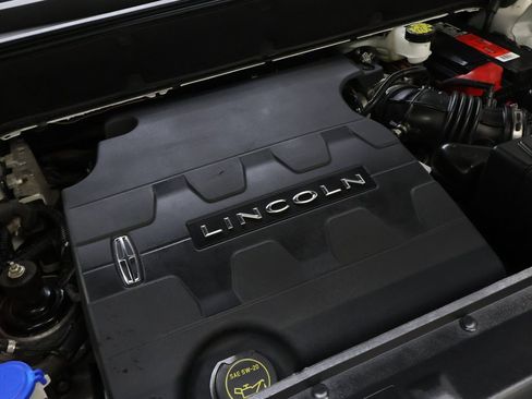 Used 2018 Lincoln MKX Reserve w/ Lincoln MKX Climate Package image 24