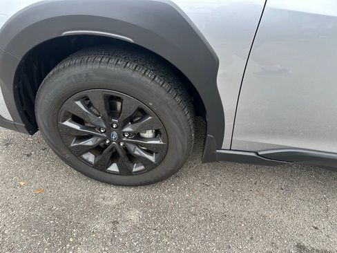 Used 2025 Subaru Outback Onyx Edition image 11