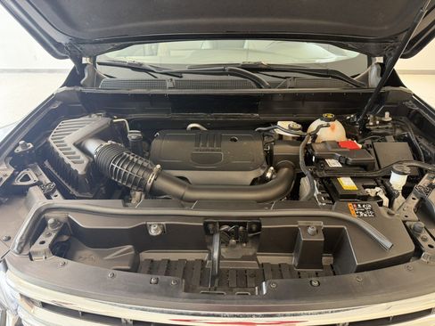 Used 2023 GMC Acadia SLT AWD/4WD image 51