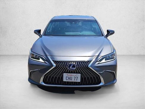 Used 2020 Lexus ES 300h w/ Premium Package FWD image 2