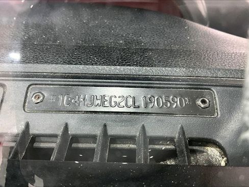 Used 2012 Jeep Wrangler Unlimited Sahara w/ Dual Top Group AWD/4WD image 30