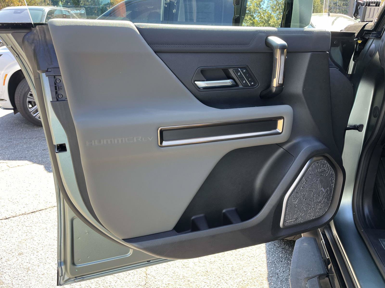 Used 2024 GMC Hummer EV 3X w/ LPO, Illumination Package AWD/4WD image 16