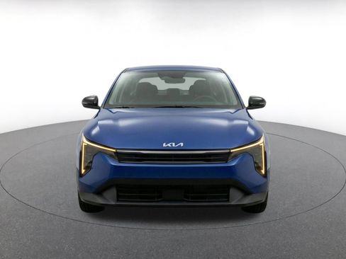 Used 2025 Kia K4 FWD image 2