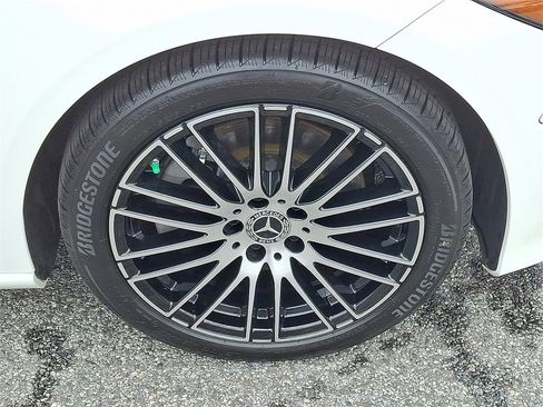 Used 2024 Mercedes-Benz C 300 4MATIC Sedan image 8
