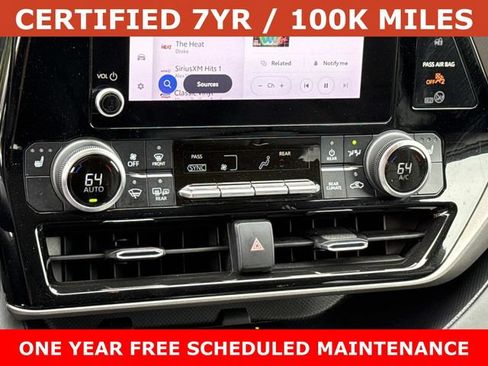 Used 2023 Toyota Highlander XLE AWD/4WD image 21