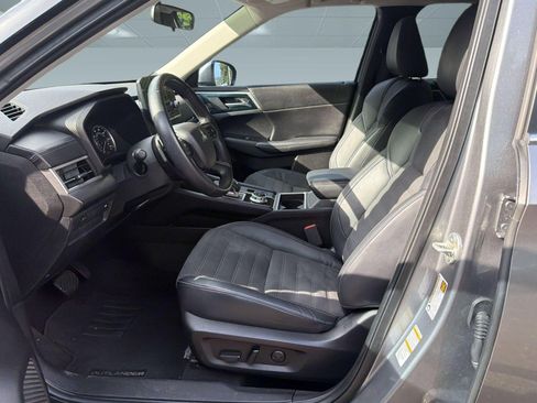 Used 2022 Mitsubishi Outlander SE FWD image 5
