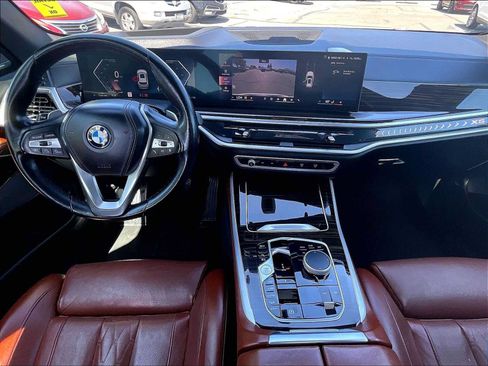 Used 2025 BMW X5 xDrive50e AWD/4WD image 17
