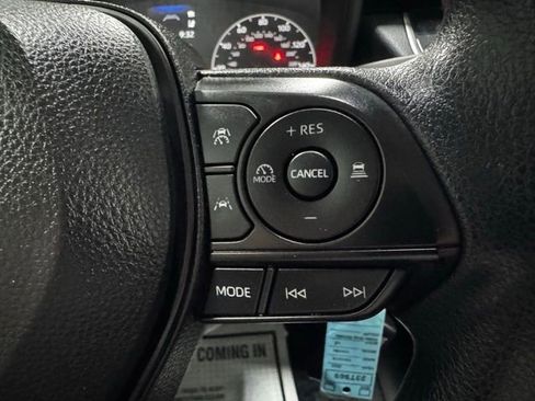 Used 2023 Toyota Corolla LE image 18